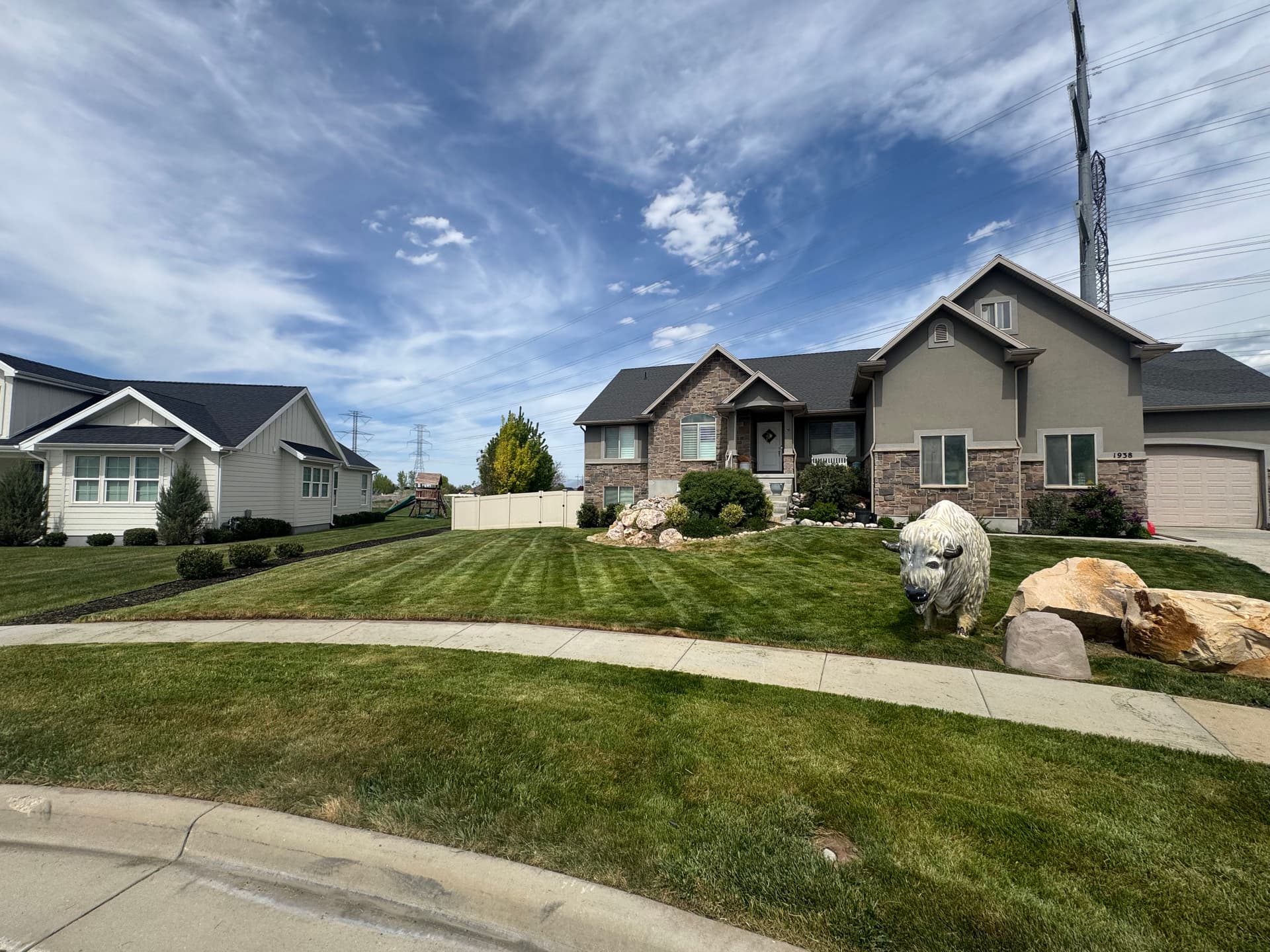 Gallery photos for Lawn Falling Behind? We Help It Bounce Back: Image #5